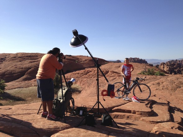 Lisa Norden under en fotografering i St George